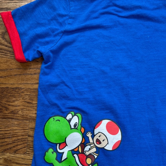 Super Mario Graphic T-Shirt - Picture 6 of 11